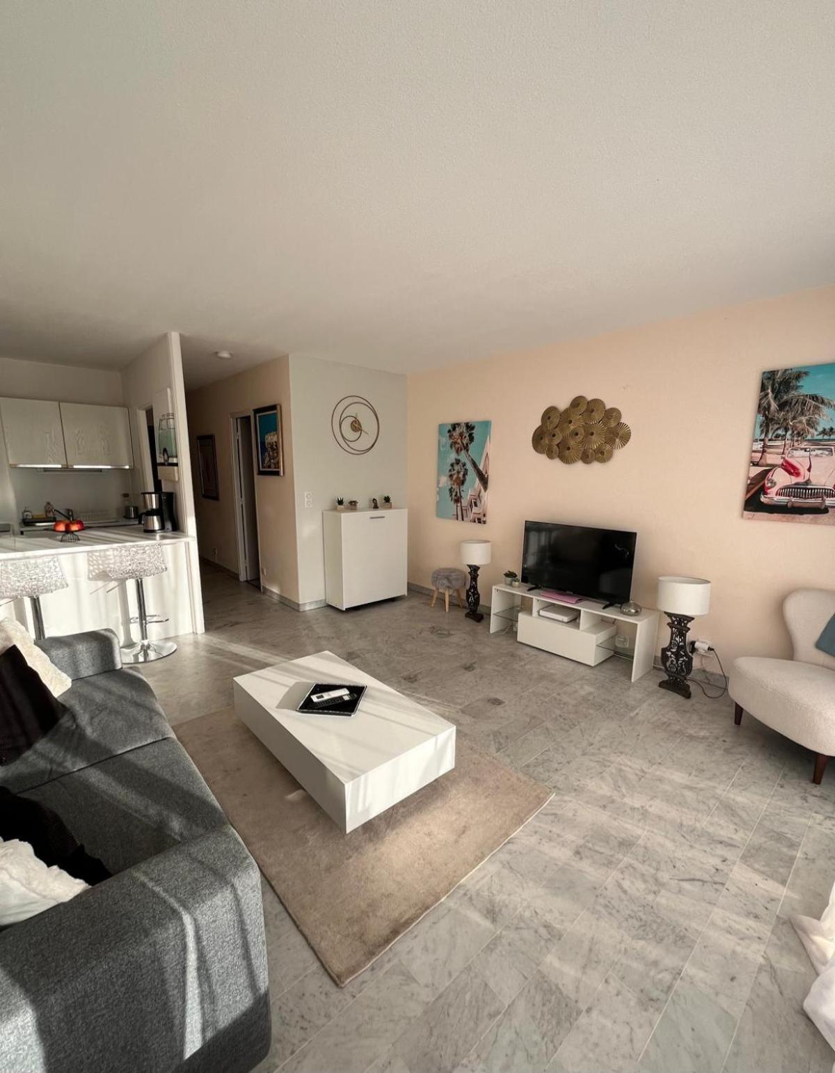 Grand Studio Localisation Ideale Antibes Esterno foto